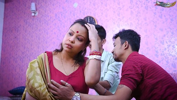 Stepmom Hardcore Threesome Fuck – 2025 – Hindi Sex Short Film – GoddesMahi