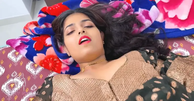 Komal Bathing 2026 Hindi Video Watch